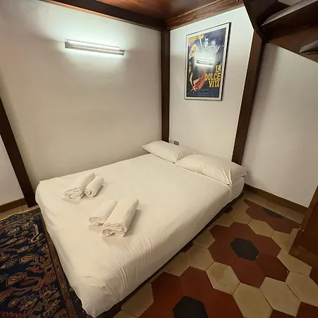 Guesthost - Arco Della Pace דירה