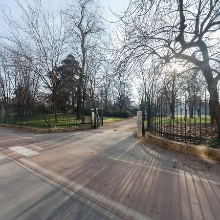 Guesthost - Arco Della Pace * Mailand
